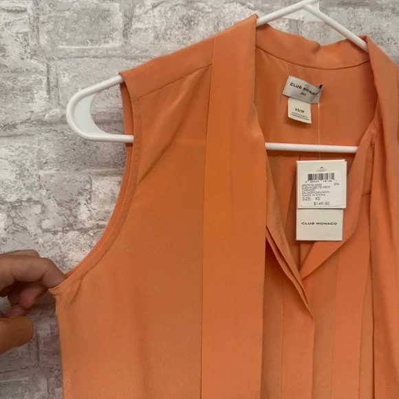 Club Monaco 100% Silk Sleeveless Blouse Women’s XS Salmon NWT - Picture 2 of 8